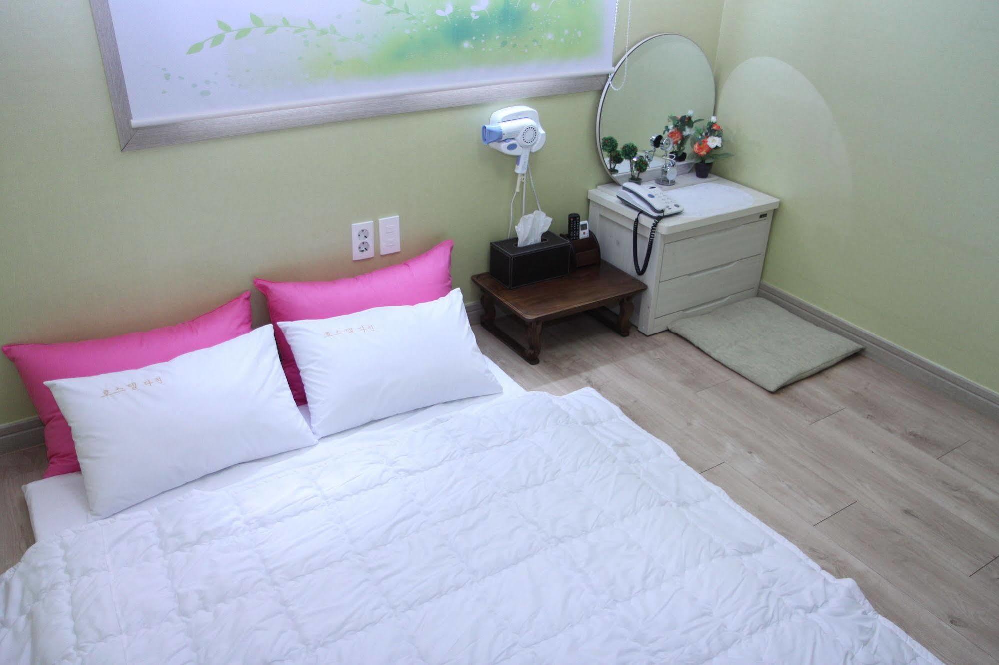 Hostel Dahyun & Guesthouse Кёнджу Экстерьер фото